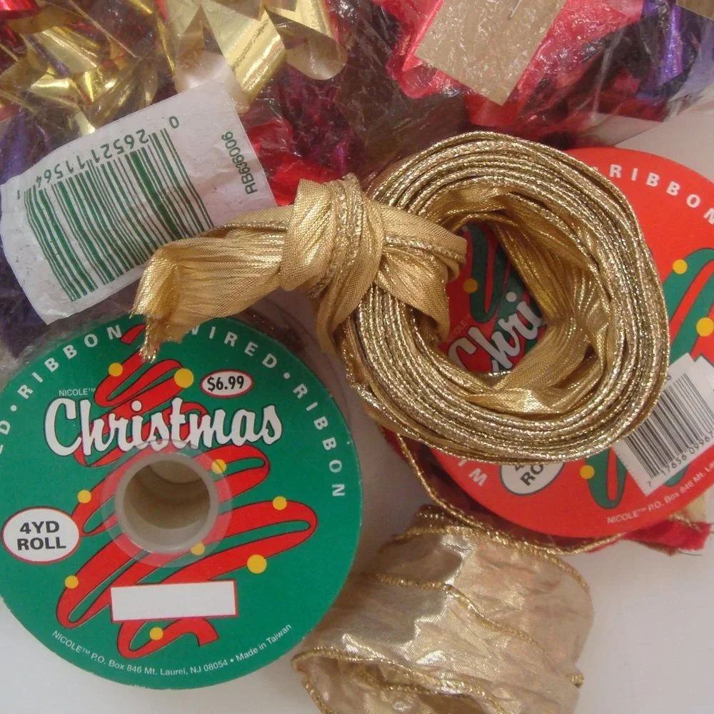 Wired Holiday Ribbon & Star Bows
